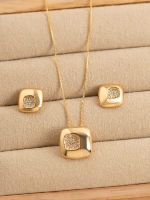 Conjunto quadrado cravejado