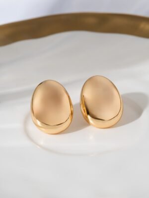 Brinco oval acetinado