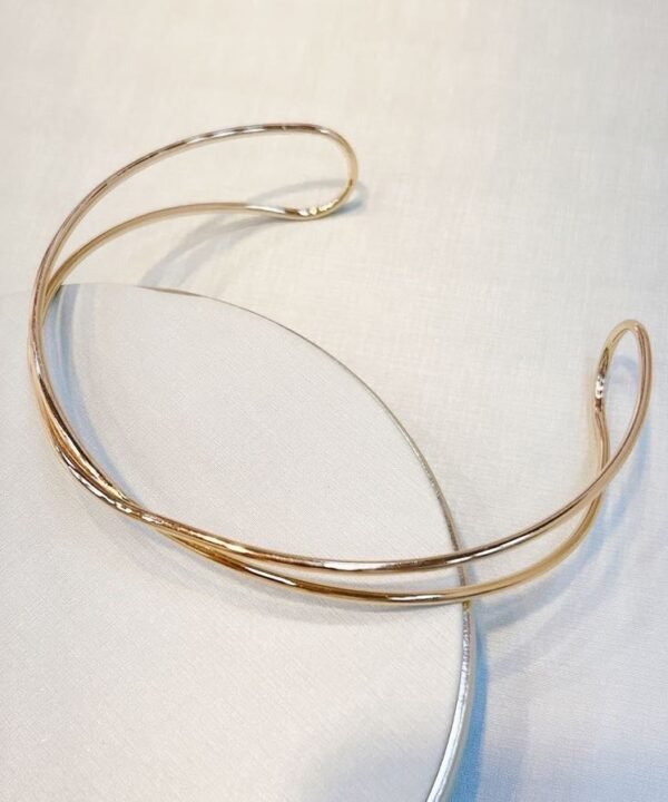 Choker aro gota vazada.