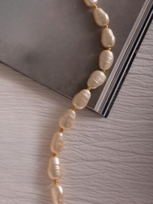 Colar pérolas com mini esferas